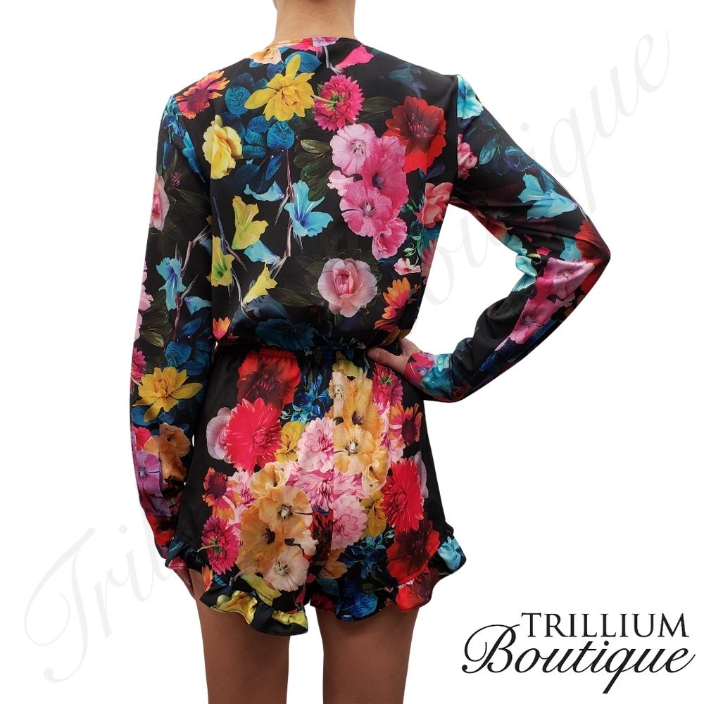 BEBE Women's Floral Colorful Vibrant Tie Front Romper XS/TP EUC Spring Summer - Picture 6 of 11